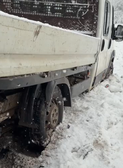 Prvý sneh komplikoval dopravu 1