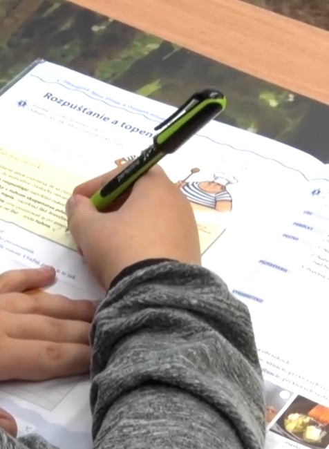 Školy sa postupne zatvárajú.