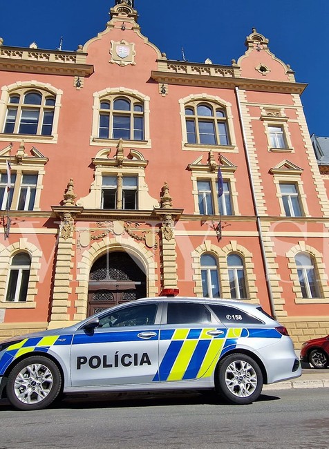 Bomba na súdoch (1)