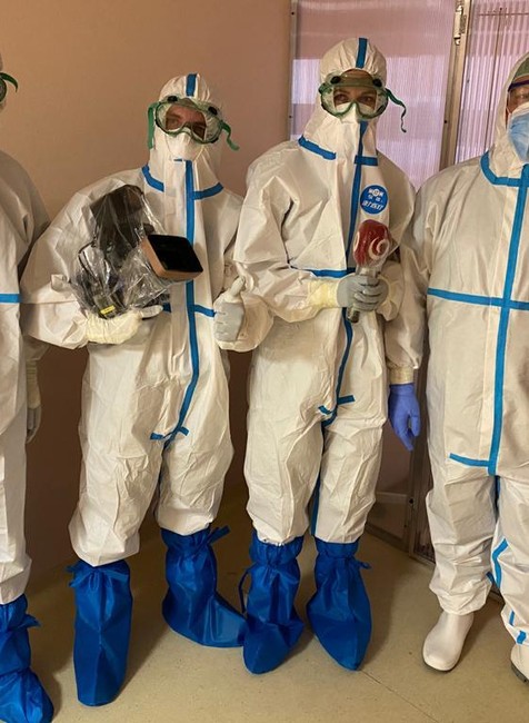 Štáb TV JOJ v červenej zóne