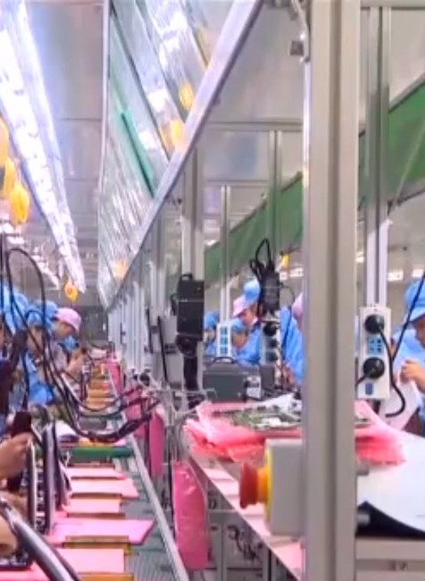 Svetová ekonomika je na krok od obchodnej vojny, ktorá by mohla prerásť do krízy