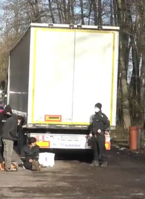 Išlo o mladých mužov z Afganistanu.