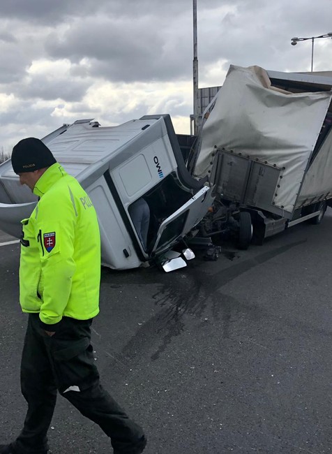 Nehoda, Prístavný most