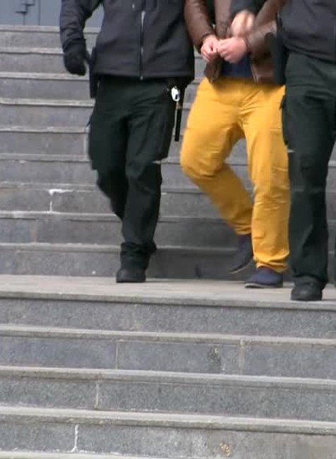 [multi] Vylákali intímne fotky a potom žiadali 2000 eur. Zo sexuálneho vydierania obvinili aj tínedžerku 1009