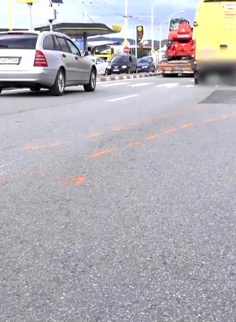 [multi] Nehoda motorkar 3263