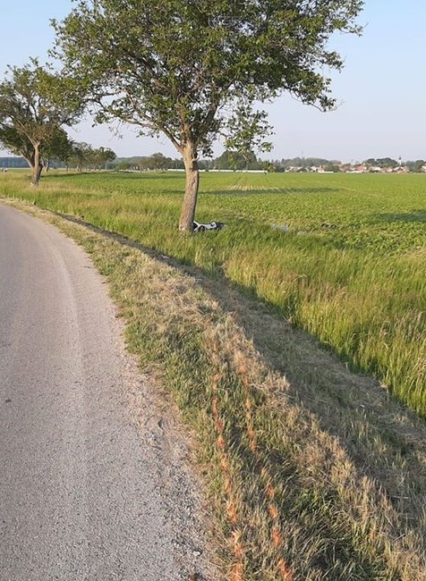 Tragická nehoda pri Dunajskej Strede: Motorkár neprežil náraz do stromu