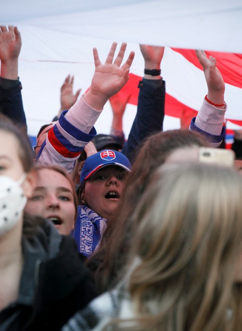 Oslavy hokejistov na Námestí SNP