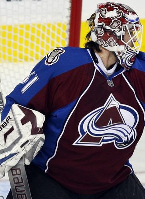 Peter Budaj v zápase Calgary-Colorado