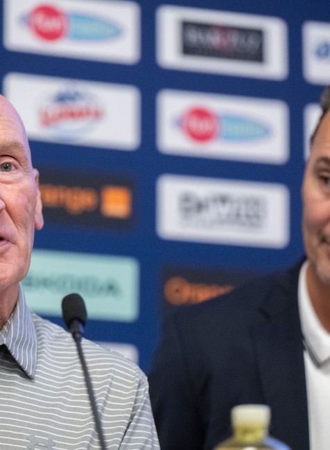 Craig Ramsay povedie hokejistov SR aj vďalšej sezóne