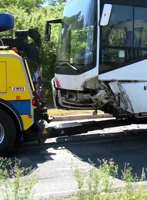 [multi] nehoda autobusu 16 zranenych.transfer. 119