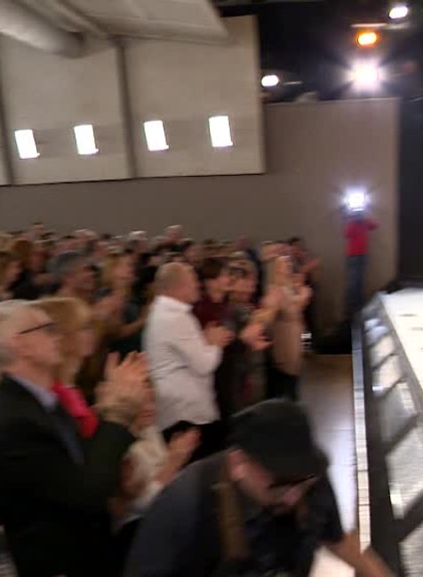 Slovenský Alain Delon? Herec má francúzsky šarm a dokonale rozpráva v novej hre po česky