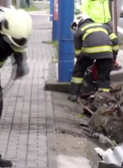 Obyvatelia pri frekventovanej križovatke sú zúfalí. Nehody do ich múrov už ani nerátajú