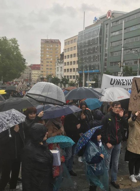 Protest Stojíme pri kultúre vyzýva ministerku Laššákovú na odchod
