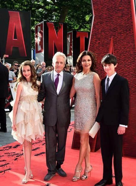 Catherine Zeta-Jones a Michael Douglas s deťmi