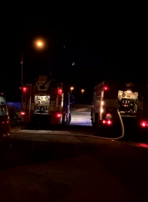 [multi] V noci zachvátil požiar byt vo Veľkom Krtíši. Býva v ňom matka s piatimi deťmi 3825