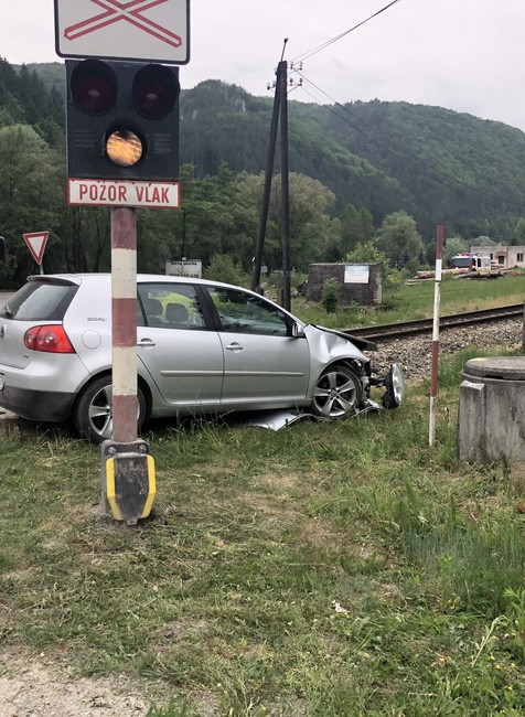 nehoda na priecestí v Porubke