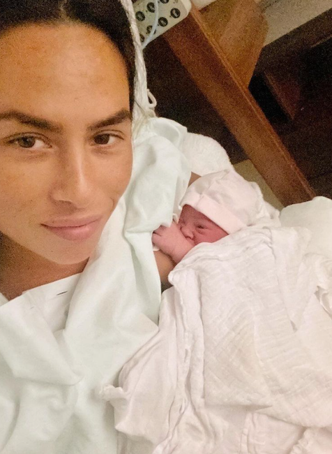  Natália Glosíková - prvá foto s bábom