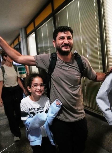 APTOPIX_Israel_Mideast_Emergency_Landing716688