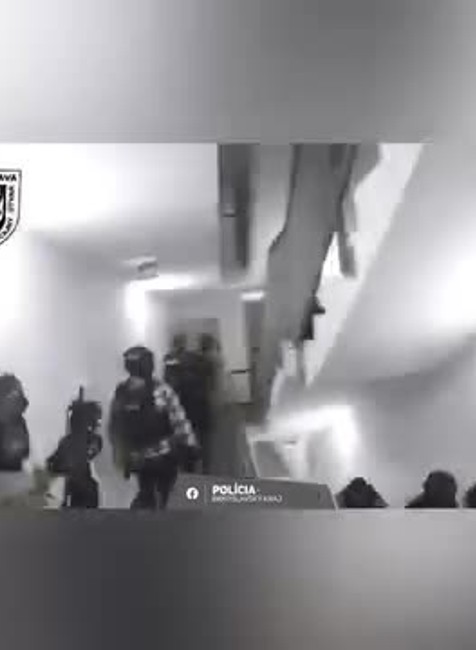 [multi] Policajná razia v Bratislave 1735