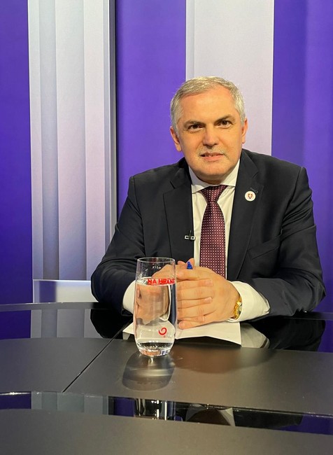 ANALÝZY Na hrane s Romanom Michelkom a Martinou Holečkovou