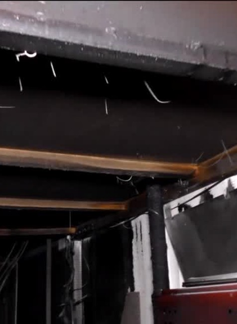 [multi] Obyvatelia horiacej bytovky nepodľahli panike. Evakuovali sa navzájom 2357