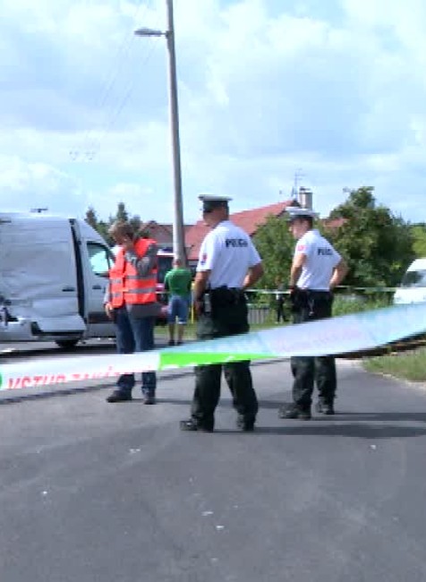 V hlavnom meste došlo k nehode osobného vlaku a dodávky1307