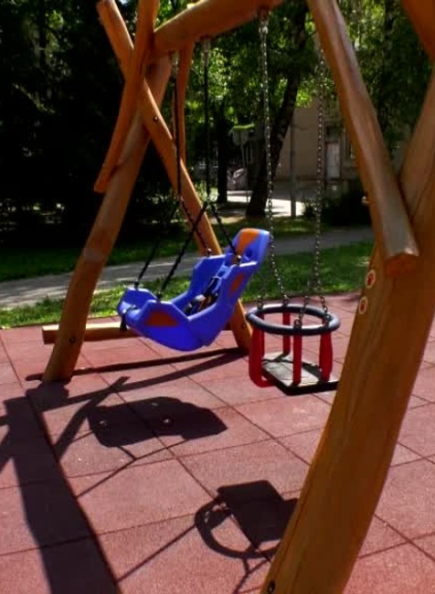 Nešťastie v Banskej Bystrici. Vodičke pod kolesá skočilo 7-ročné dievča5660