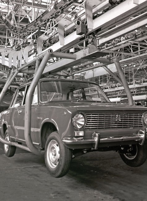Unikátne snímky z výroby žigulíku (1)
