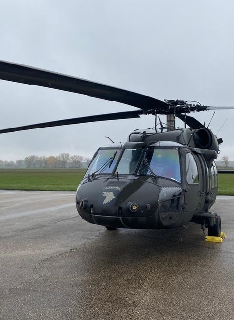 Vrtuľník núdzovo pristál.