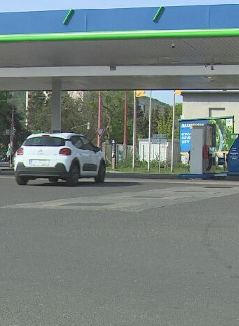 Ceny benzínu prestali rásť, dokonca mierne klesli (9)