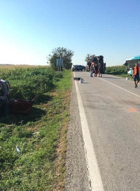 Nehoda autobusu a auta pri Trnave