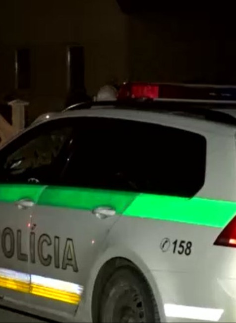 Zaujímavá trojica v aute s drogami.