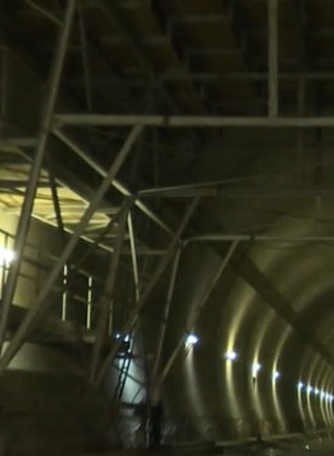 Vnútri tunela Višňové