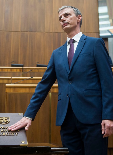 poslanec Igor Válek náhradník Smer - SD