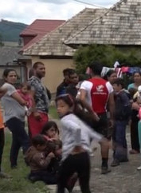 Rodina, ktorá prišla pri požiari o dom, chce radšej peniaze.