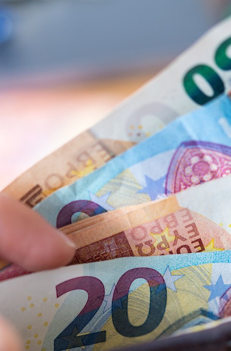 Slováci nemajú z čoho šetriť: Až 42 % domácností má menšiu rezervu ako pred rokom