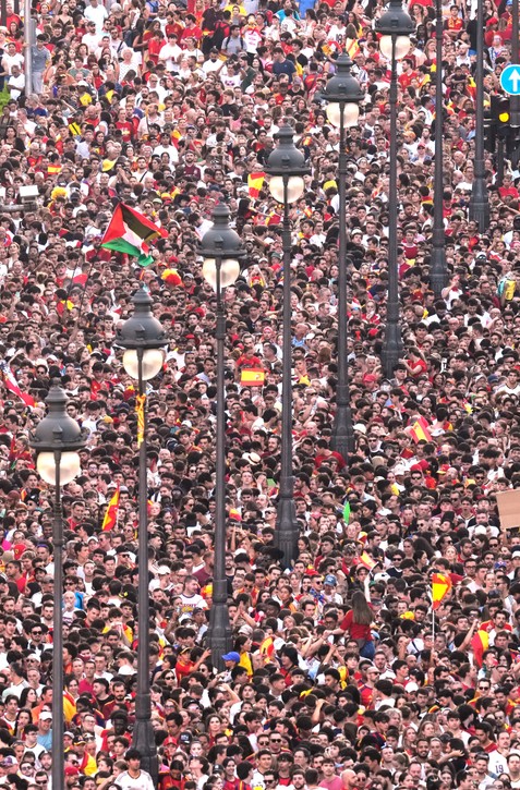 Veľká FOTOGALÉRIA španielskych majstrov sveta po návrate domov
