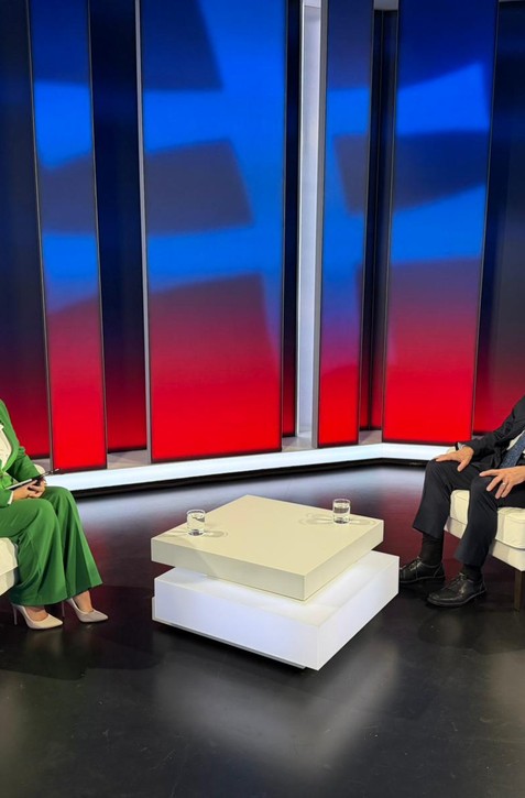 Mikloško o Šimečkovi ako lídrovi opozície v Politika 24: Dal by som mu čas, aby dozrel