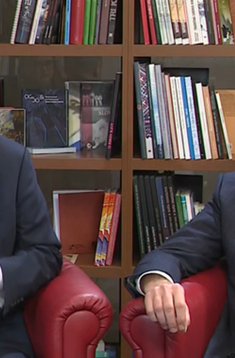 Vláda nerieši vlaky, ale "reformu" ochrany oznamovateľov, kritizuje Dubéci