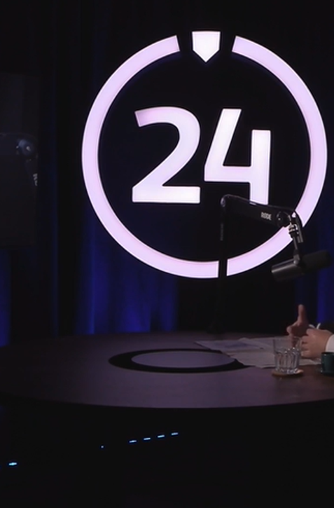 Sme v kaviarni: Blahoželáme disidentovi Blahovi