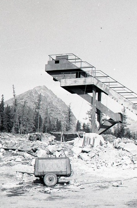 Spiaci gigant Tatier: keď sa na mostíkoch na Štrbskom plese písali dejiny