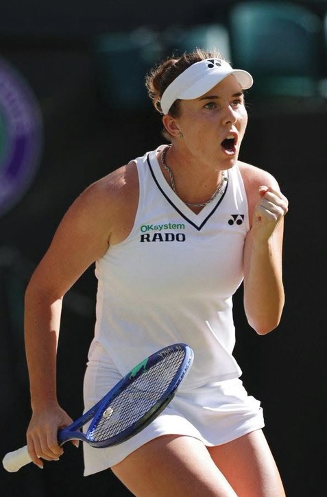 Linda NOSKOVÁ je druhou českou semifinalistkou Wimbledonu