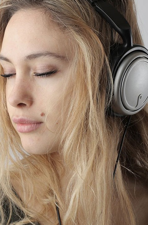 Prestali ste zrazu počuť? Kedy sa vám môže ešte sluch vrátiť a ako?