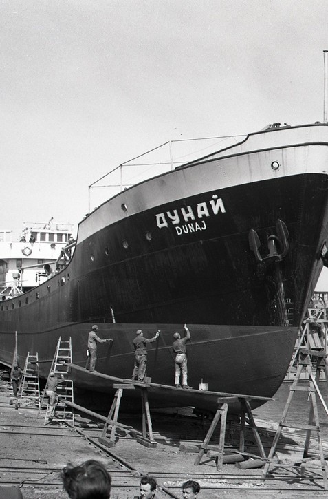 Oceľ, rieka a veľké plány: vzostup komárňanských lodeníc