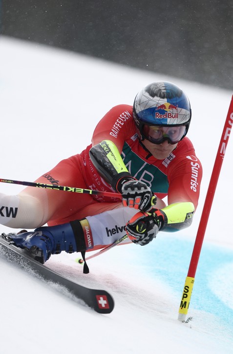 ODERMATT v obrovskom slalome šokujúco vypadol, vedie BRAATHEN