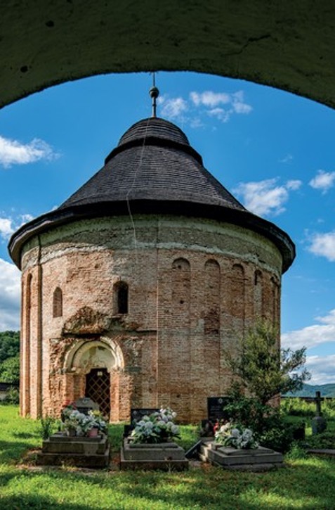 V malej obci na Gemeri stojí stredoveký poklad. Mnohí Slováci o ňom dodnes netušia.