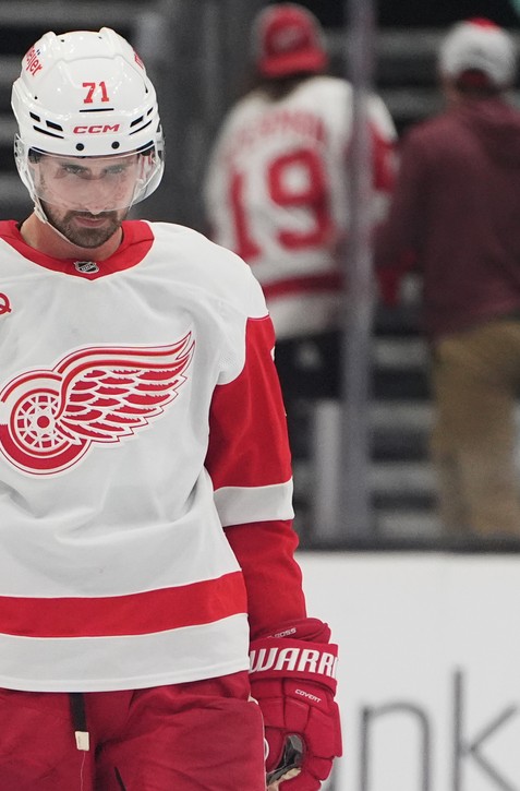 Bývalý kapitán Detroitu už za Red Wings nenastúpi, LARKINA suspendovali
