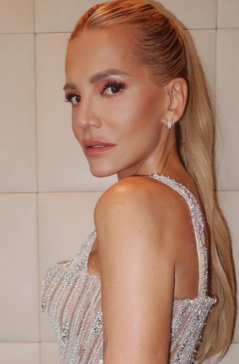 Sexy Dara Rolins v novom klipe. Táto diva ešte nikam neodchádza