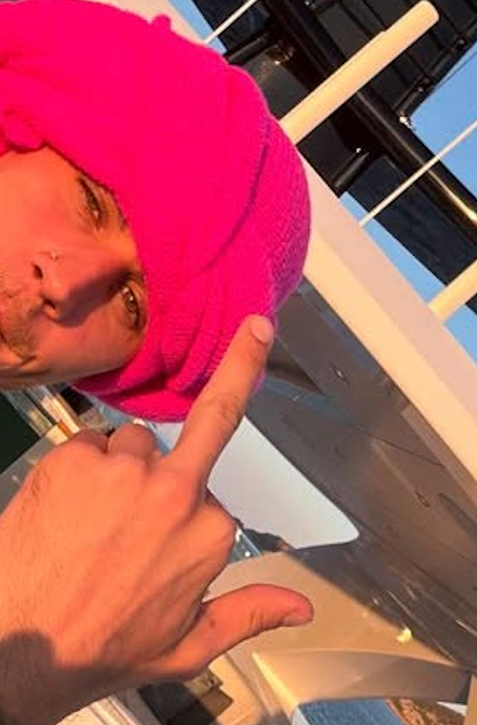 Potýčka dvoch hviezdnych spevákov! Otvoril staré rany spojené so zvrhlými párty?