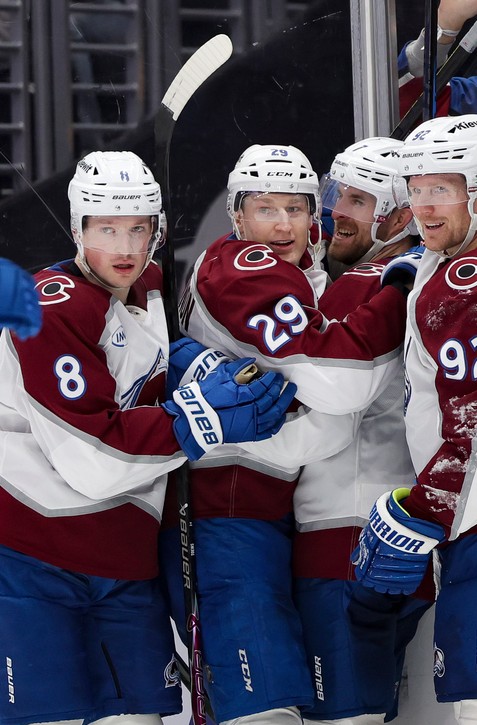 Toews rozhodol o výhre Colorada nad Los Angeles